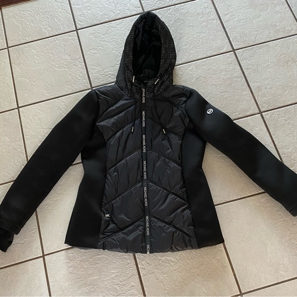 Michael Kors Women's Black Puffer Jacket with Hood - Picture 2 of 10